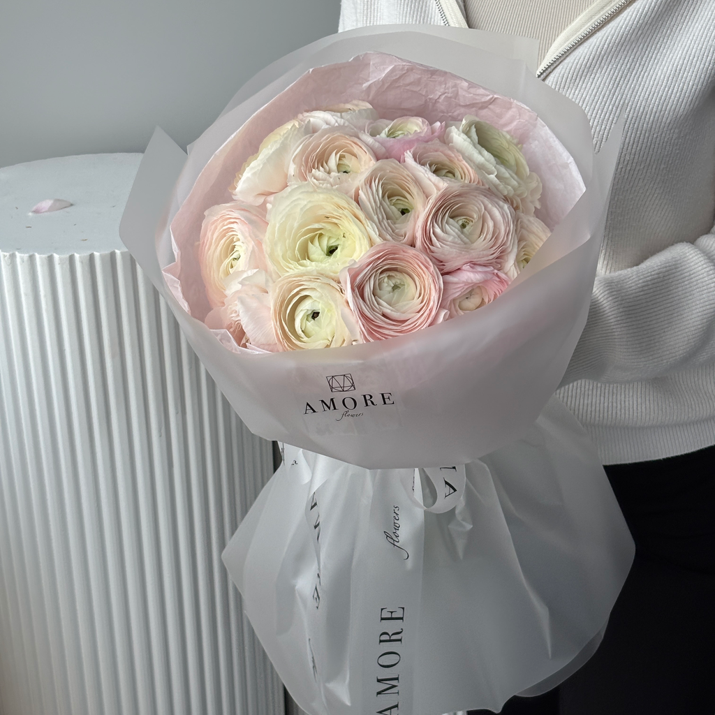 15 pcs of Ranunculus Hanoi