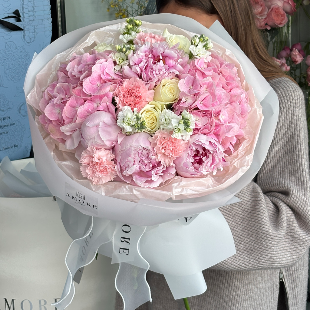 Suzanna Bouquet
