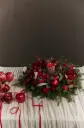 "Holiday rouge" Table Wreath